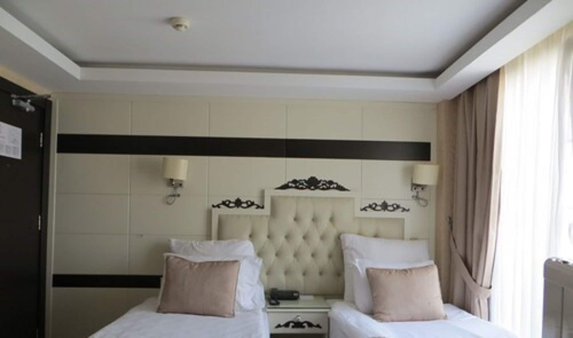 Comfort Elite Old City Hotel 3*